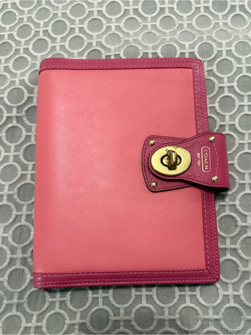 RARE-Vintage Y2K Coach Legacy Collection Pink Leather Turn-Lock  Agenda/Planner-